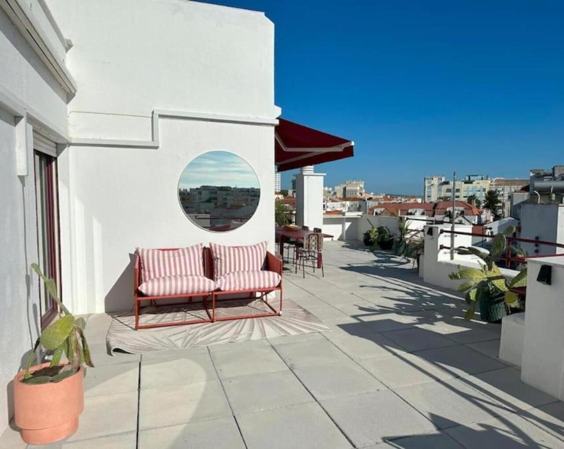 Groovy Caparica Gem With Large Sunny Terrace Leilighet Costa de Caparica Eksteriør bilde